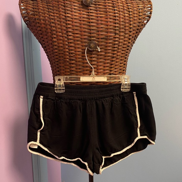 RVCA Black Rayon Shorts- Summer😎 Beach Surf Skate Shorts sz M - Picture 1 of 13